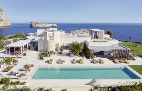 Villa and infinity pool Villa at Isla Sa Ferradura with main terrace and infinity pool