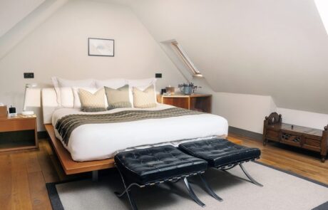 montclare-estate-gae-wc-w-bed-small
